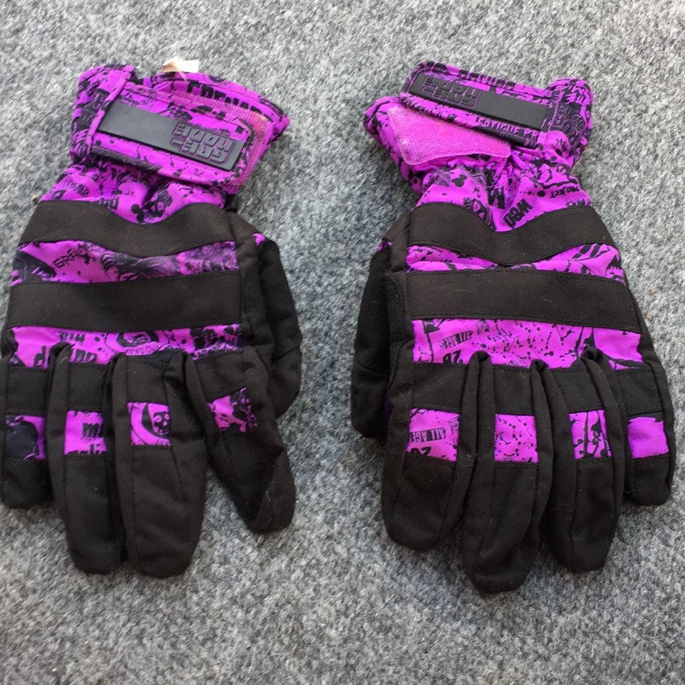 Grenade gloves